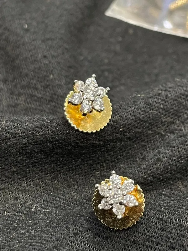Gold_Tone_Floral_Cluster_Stud_Earrings_For_Women