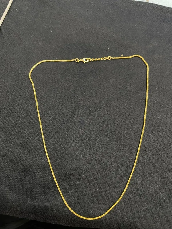 Gold_Tone_Delicate_Chain_Necklace_For_Women