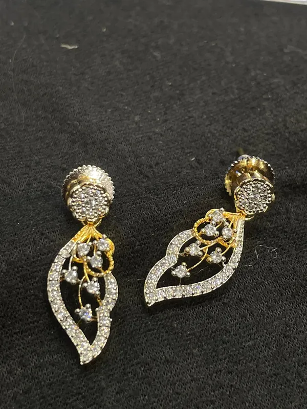 Gold_Tone_Crystal_Leaf_Drop_Earrings_For_Women