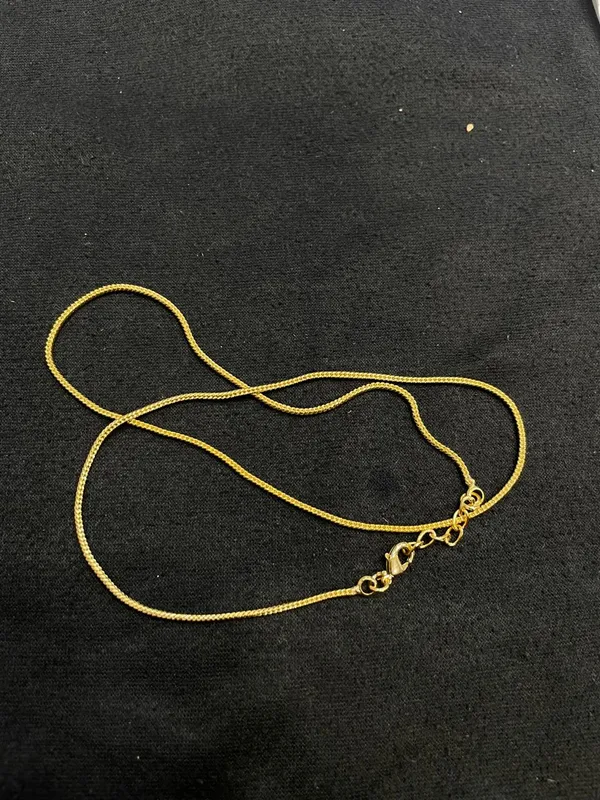 Gold_Tone_Delicate_Chain_Necklace_For_Women