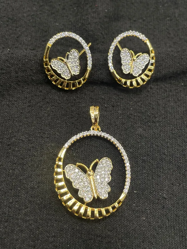 Gold_Tone_Butterfly_Stone_Pendant_For_Women