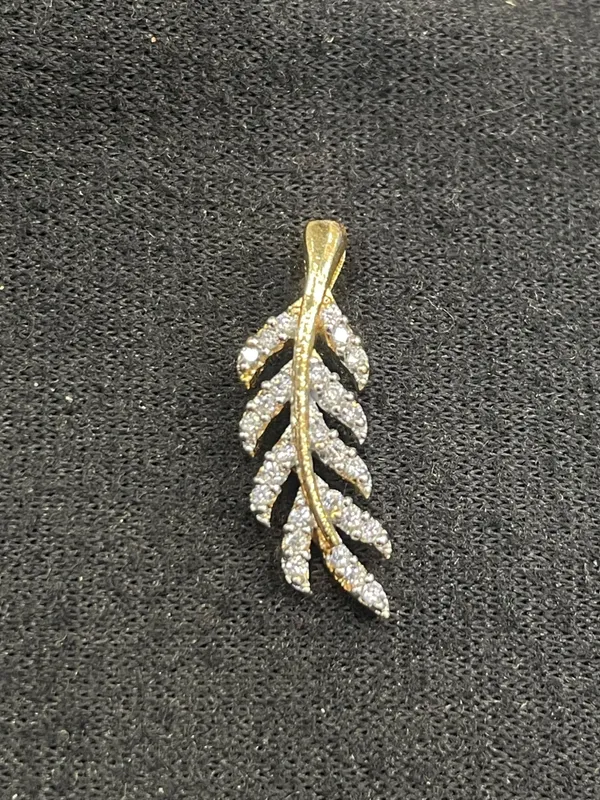 Gold_Tone_Crystal_Leaf_Stud_Earrings_For_Women