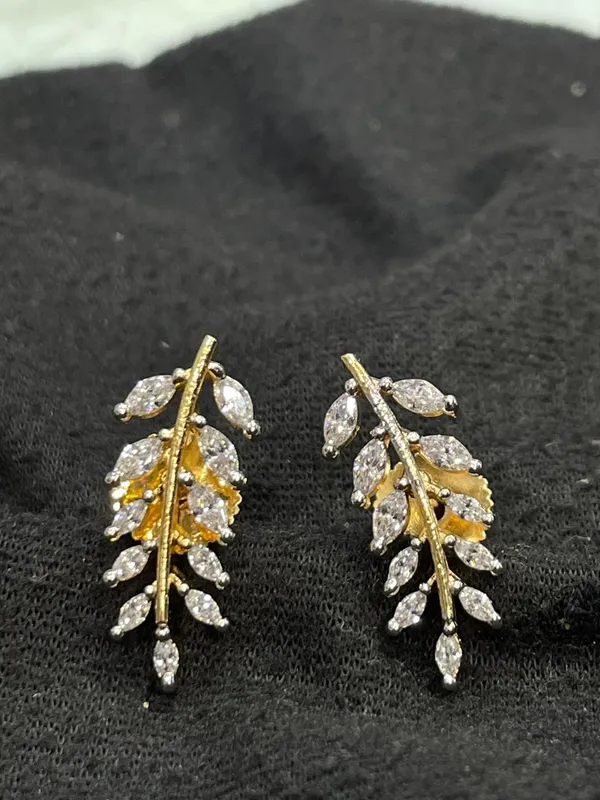 Gold_Tone_Crystal_Leaf_Drop_Earrings_For_Women