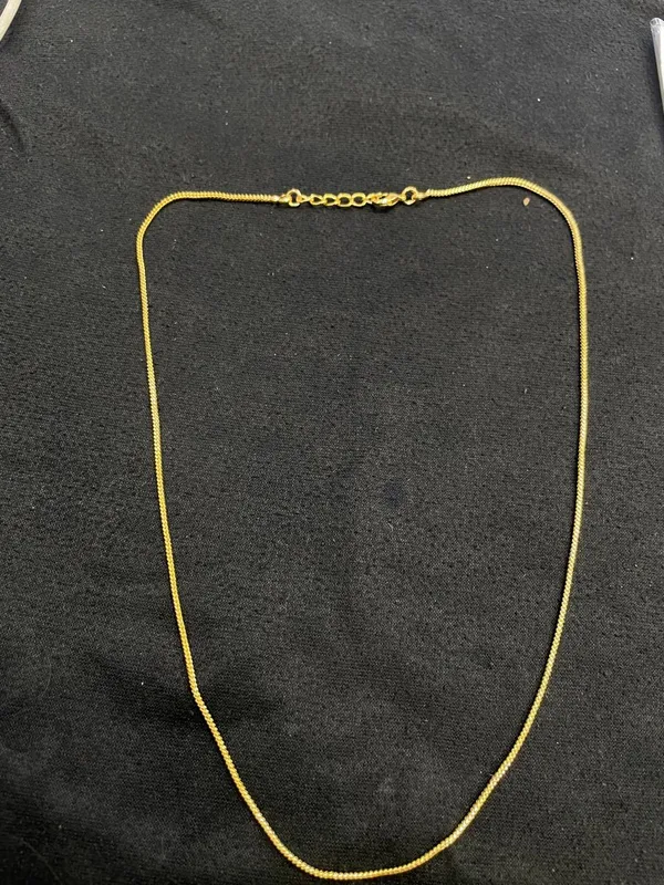 Gold_Tone_Delicate_Chain_Necklace_For_Women