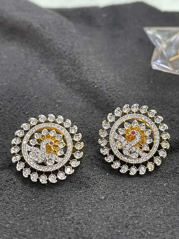 Gold_Tone_Crystal_Peacock_Motif_Stud_Earrings_For_Women