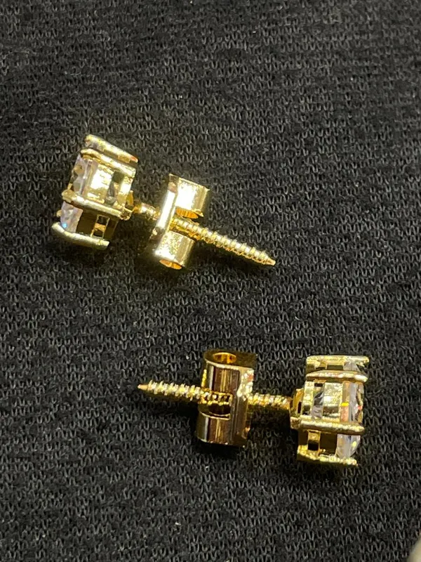 Gold_Tone_Solitaire_Clear_Stone_Stud_Earrings_For_Women