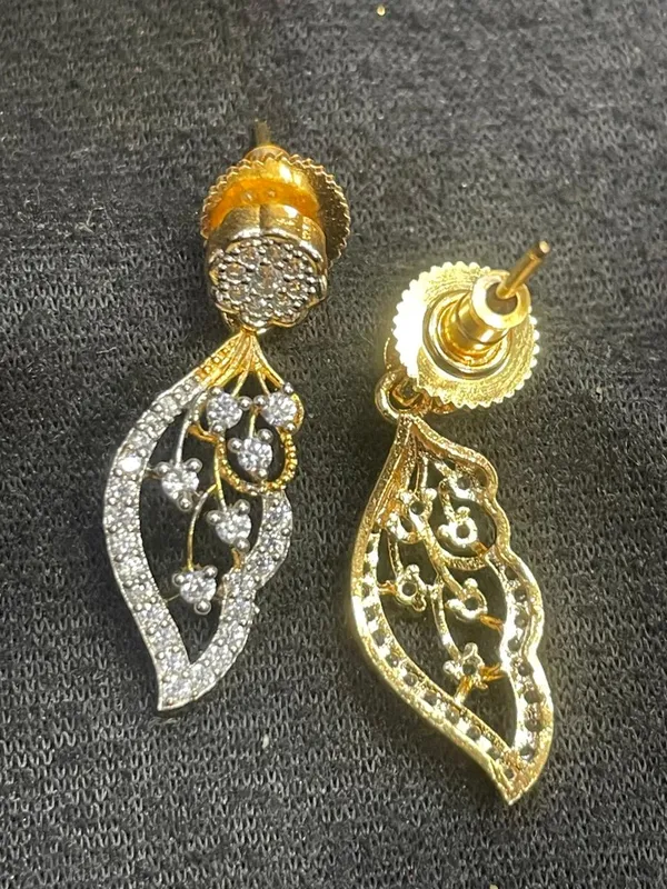 Gold_Tone_Crystal_Leaf_Drop_Earrings_For_Women