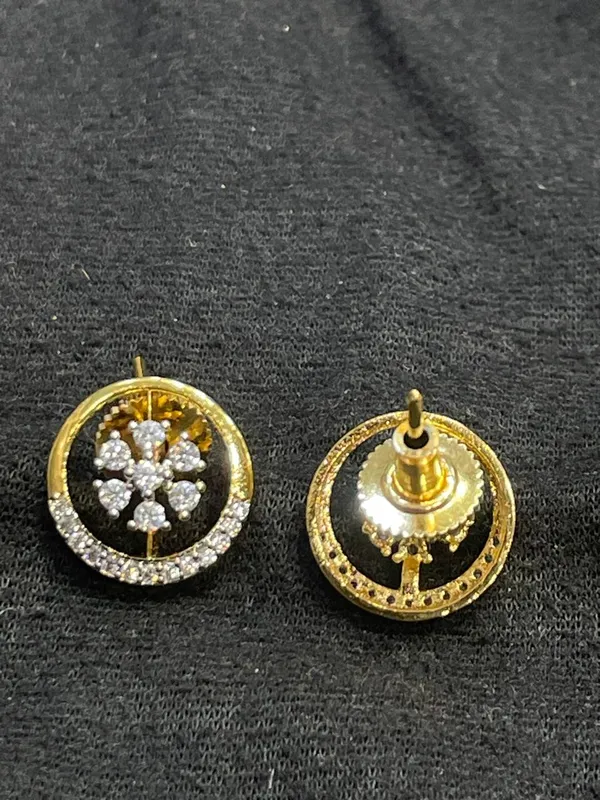 Gold_Tone_Floral_Clear_Stone_Pendant_And_Earrings_Set_For_Women