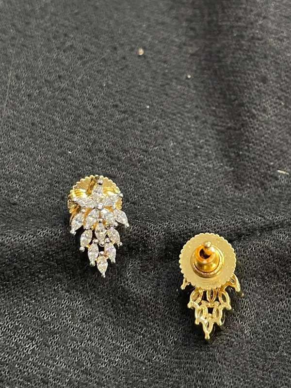 Gold_Tone_Crystal_Floral_Leaf_Stud_Earrings_For_Women