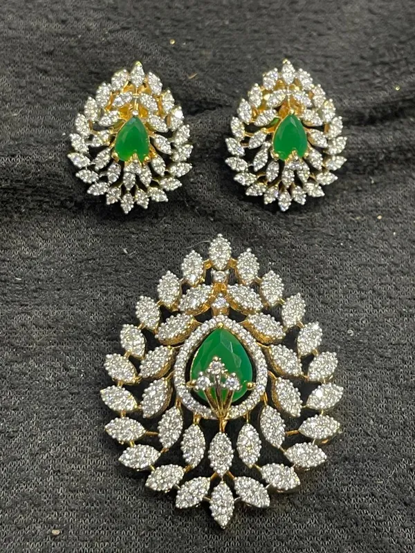 Green_Gold_Tone_Stone_Studded_Leaf_Brooch_For_Women