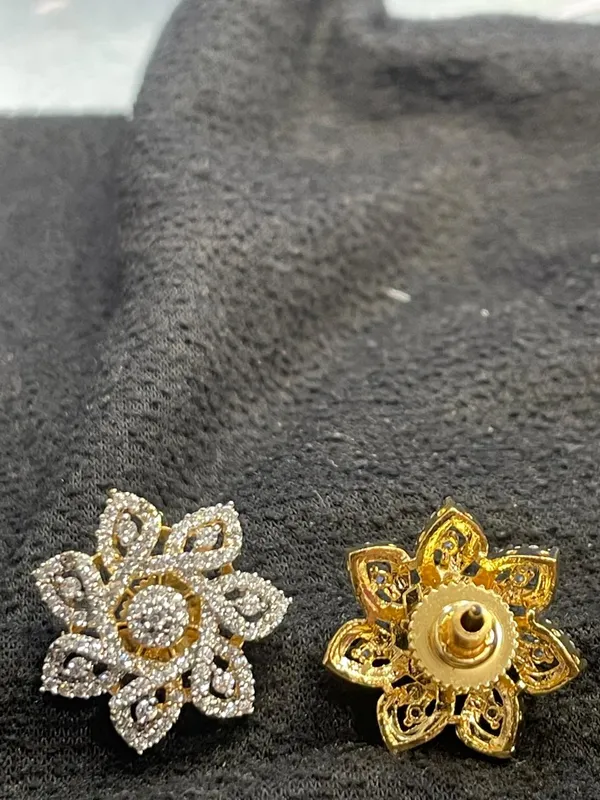 Silver_Tone_Floral_Stone_Pendant_And_Earrings_Set_For_Women