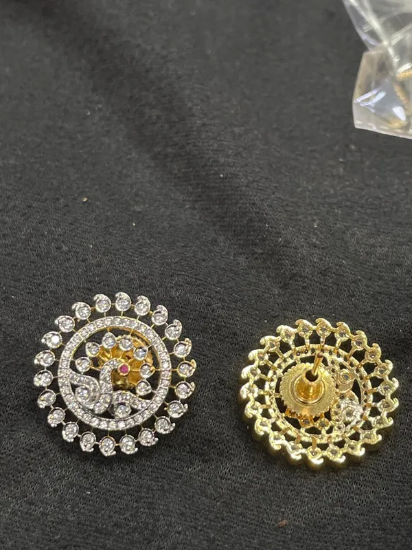 Gold_Tone_Crystal_Peacock_Motif_Stud_Earrings_For_Women
