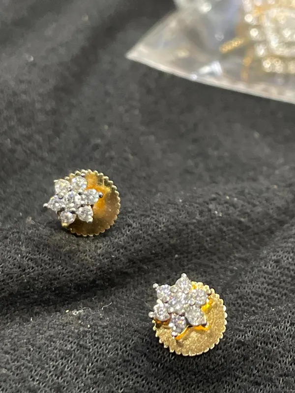Gold_Tone_Floral_Cluster_Stud_Earrings_For_Women
