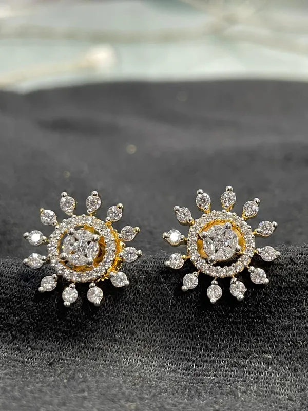 Gold_Tone_Sunburst_Crystal_Cluster_Stud_Earrings_For_Women