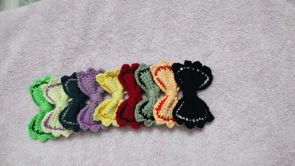 Multicolor_Crochet_Bow_Hair_Clips_for_Girls