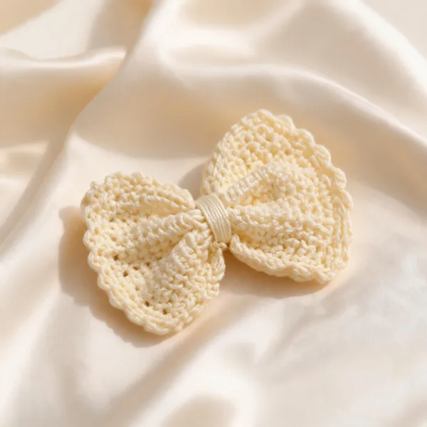 Cream_Acrylic_Crochet_Bow_Hair_Clip_For_Women