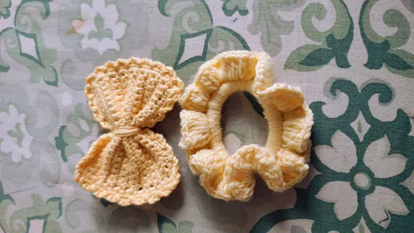 Yellow_Crochet_Bow_And_Scrunchie_Set_for_Women