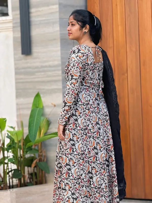 Black_Paisley_Print_Anarkali_Kurta_Set_For_Women