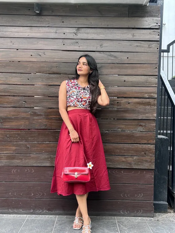 Red_Flared_Midi_Skirt_For_Women