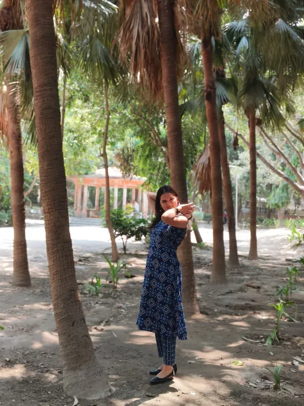 Blue_Geometric_Print_Sleeveless_Kurta_Set_For_Women
