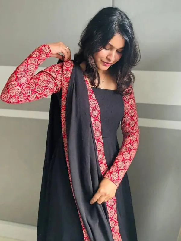 Black_Printed_Anarkali_Dress_With_Dupatta_For_Women