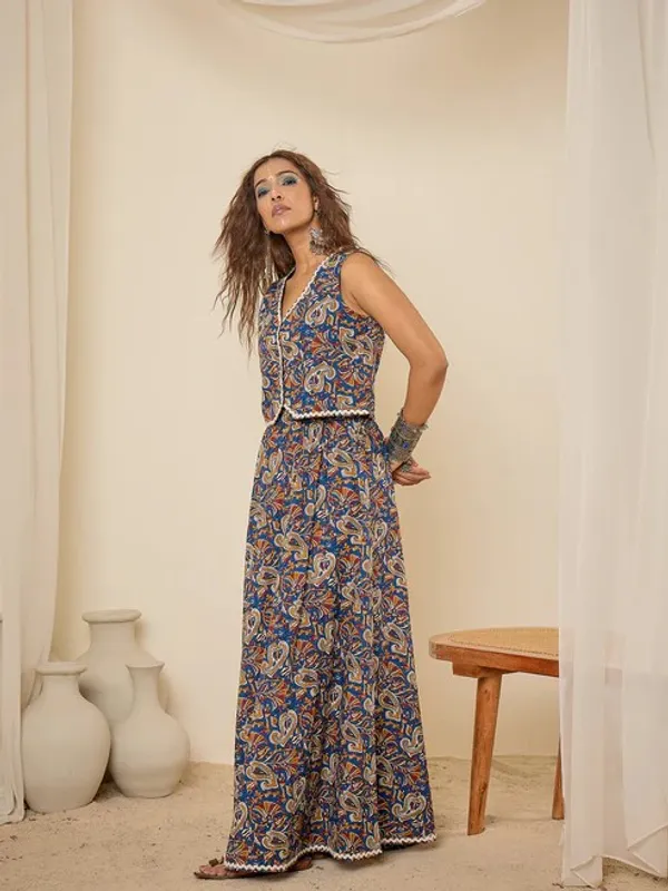 Blue_Paisley_Print_Sleeveless_Cropped_Co-Ord_Set_For_Women