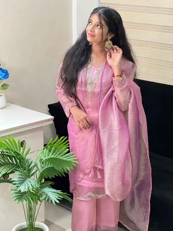 Pink_Embroidered_Three-Piece_Suit_Set_For_Women