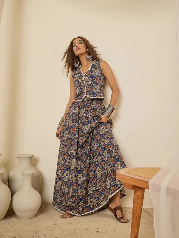 Blue_Paisley_Print_Sleeveless_Cropped_Co-Ord_Set_For_Women