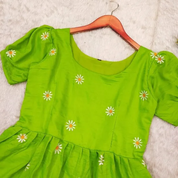 Green_Floral_Puff_Sleeve_Tiered_Midi_Dress_For_Women