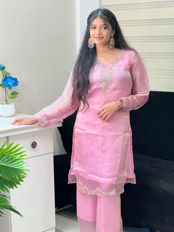 Pink_Embroidered_Three-Piece_Suit_Set_For_Women