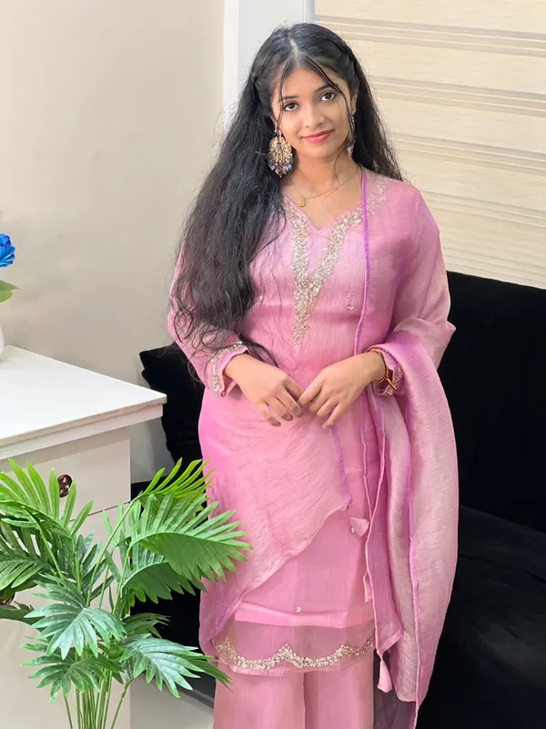 Pink_Embroidered_Three-Piece_Suit_Set_For_Women