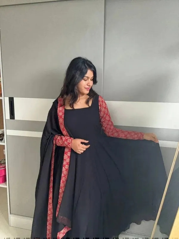 Black_Printed_Anarkali_Dress_With_Dupatta_For_Women