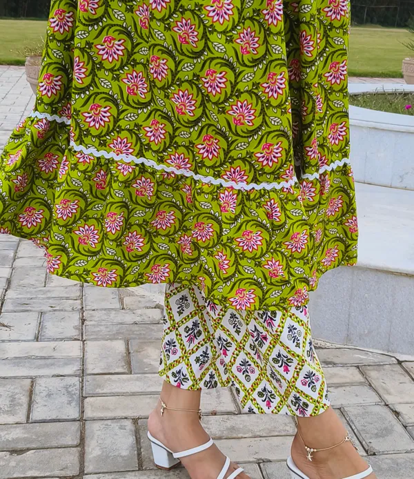 Trendy_Women_Green_Printed_Flared_Anarkali_Kurta_with_Pants_Set