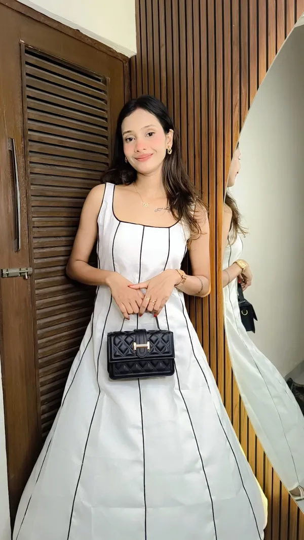White_Stripe_Sleeveless_A-Line_Dress_For_Women