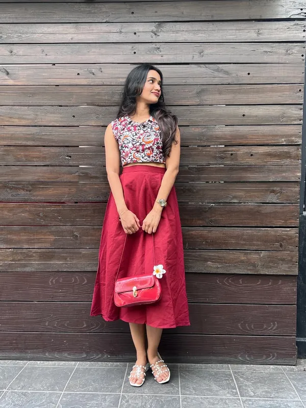 Red_Flared_Midi_Skirt_For_Women