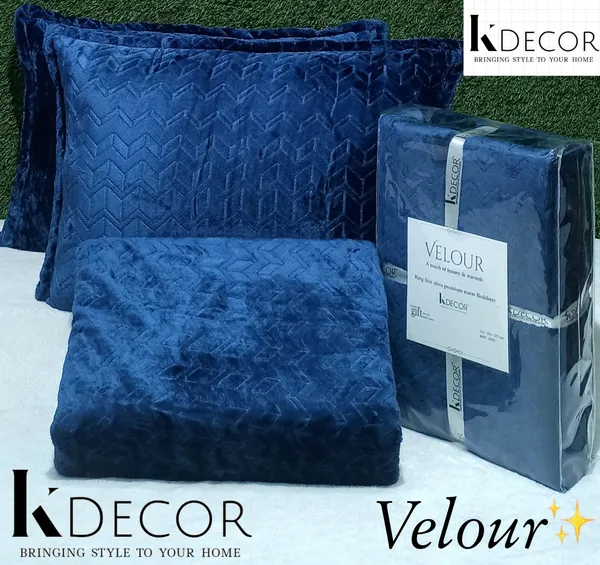 Velour_Geometric_Pattern_Bedsheet_Set