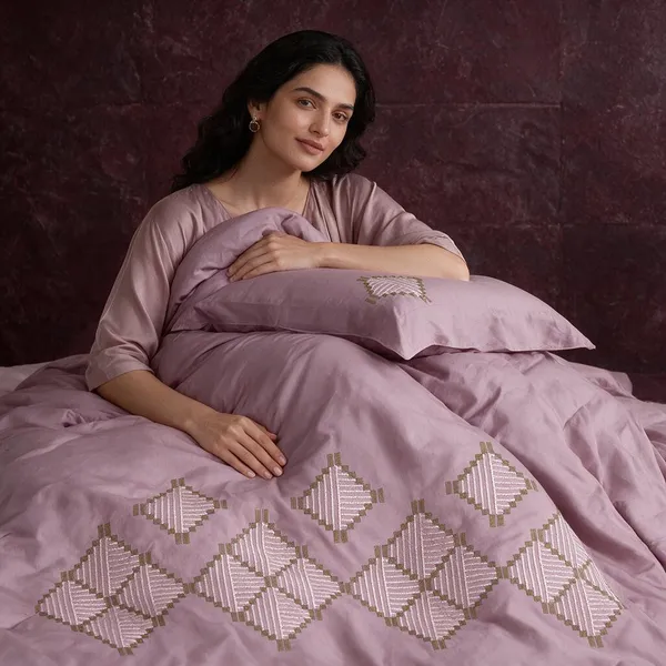 8_PC_400TC_PURE_COTTON_EMBROIDERY_COMFORTER_SET