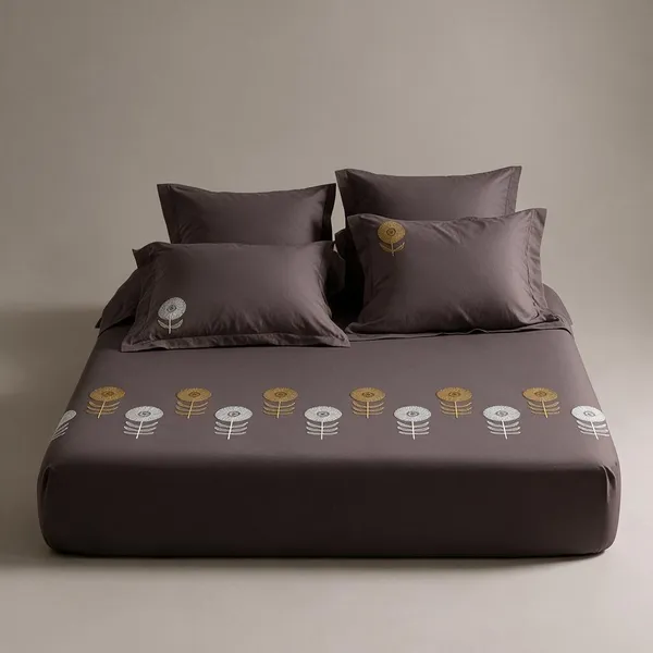 Designers_Embroidery_Series_Bedsheet_By_Home_Buzz