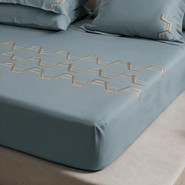 Designers_Embroidery_Series_Bedsheet_By_Home_Buzz
