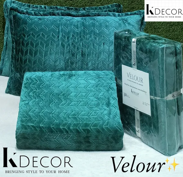 Velour_Geometric_Pattern_Bedspread_Set