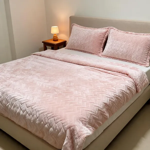 Soft_Flannel_Quilted_Chevron_Print_Pink_King_Size_Bed_Sheet_Set