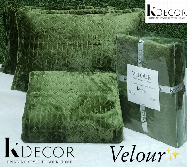 Green_Velour_Geometric_Pattern_Cushion_Covers