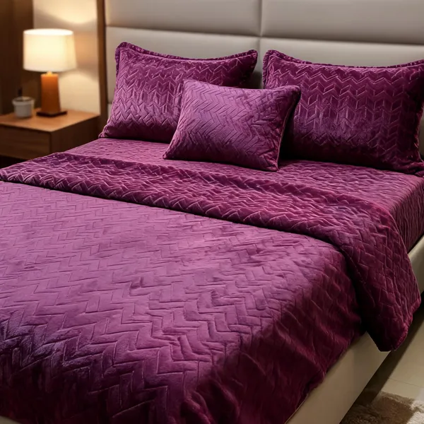 Soft_Flannel_Geometric_Print_Maroon_King_Size_Bed_Sheet_Set