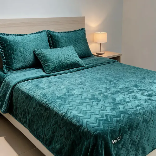 Soft_Flannel_Modern_Geometric_Pattern_Green_King_Size_Bedsheet_Set