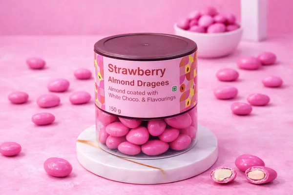 Strawberry_Almond_Dragees_White_Chocolate_Coated