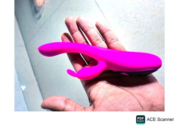 Pink_Silicone_face_massager_for_Women
