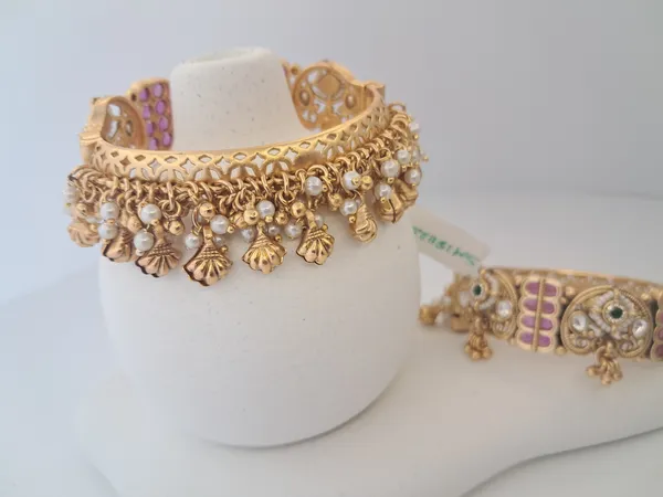 Royal_Kundan_Ghungroo_Bangle_Default_Title