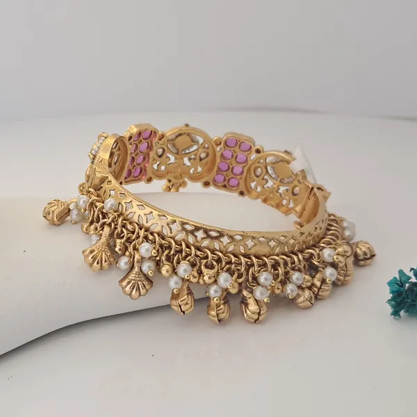 Royal_Kundan_Ghungroo_Bangle_Default_Title