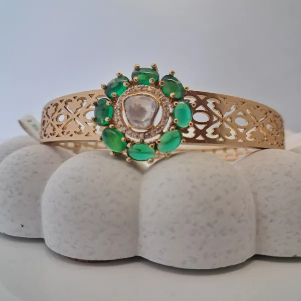 Emerald_Filigree_Gold_Bracelet_Default_Title
