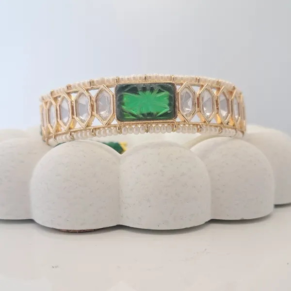 Emerald_Kundan_Bracelet_Default_Title